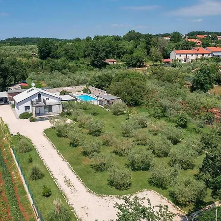 Holiday home Crystallina
