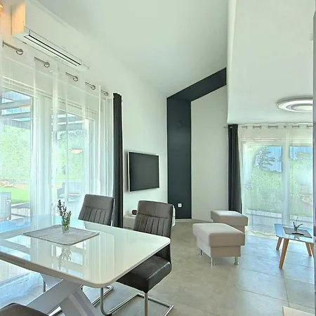Holiday home Crystallina Umag