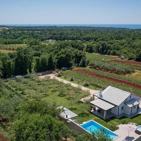 Holiday home Crystallina *